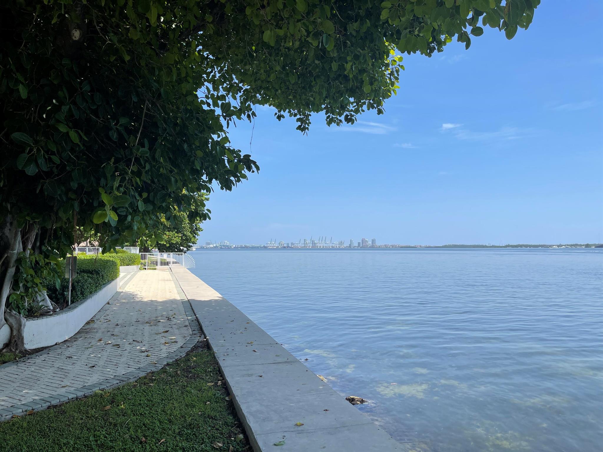 BRICKELL TOWNHOUSE CONDO - Residential Lease