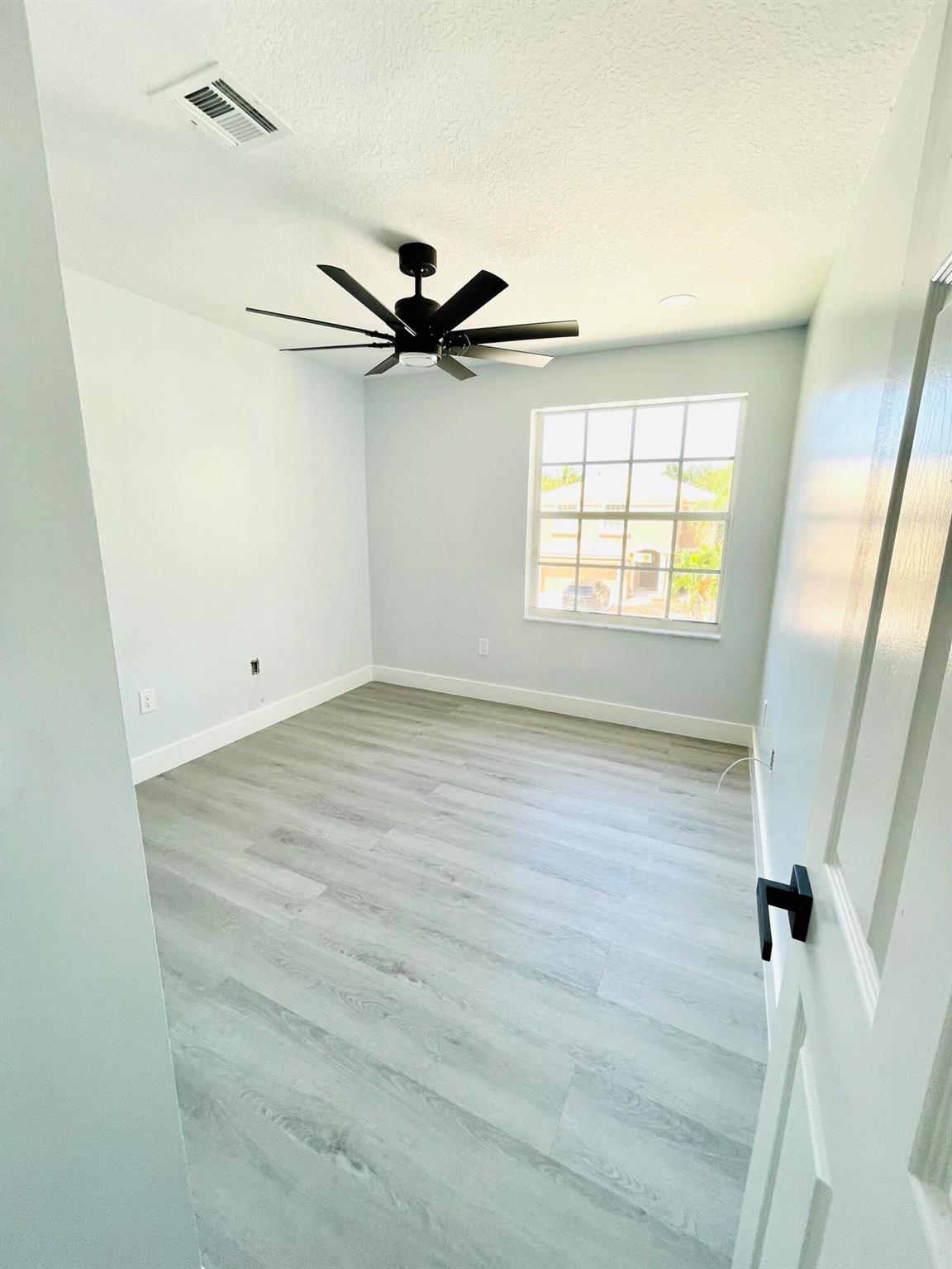 MADISON GREEN - Residential Lease