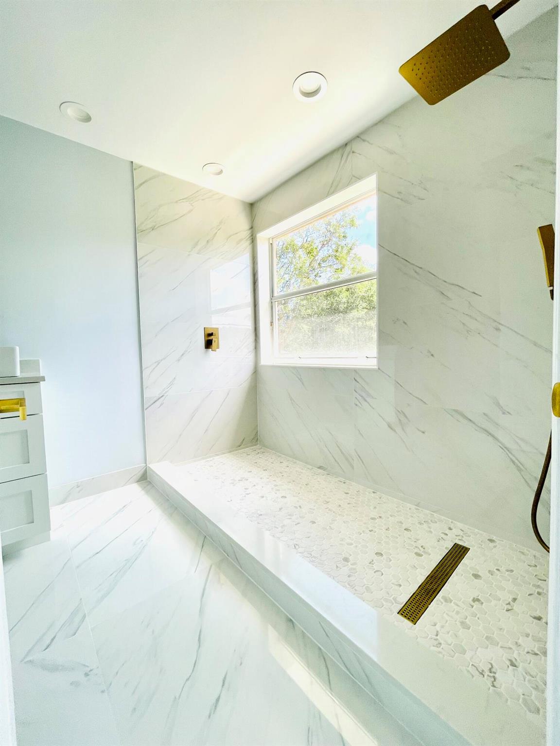 MADISON GREEN - Residential Lease
