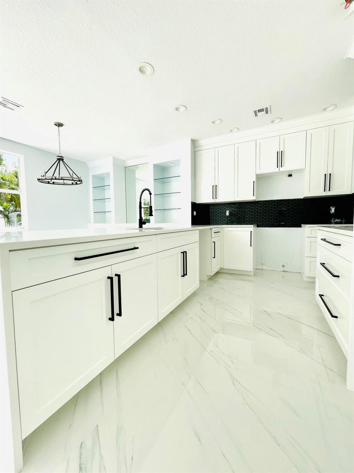 MADISON GREEN - Residential Lease