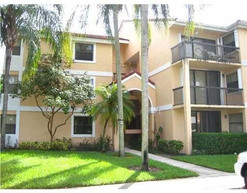 Photo of 5701 Riverside Drive #301b6, Coral Springs, FL 33067 (MLS # R10882234)