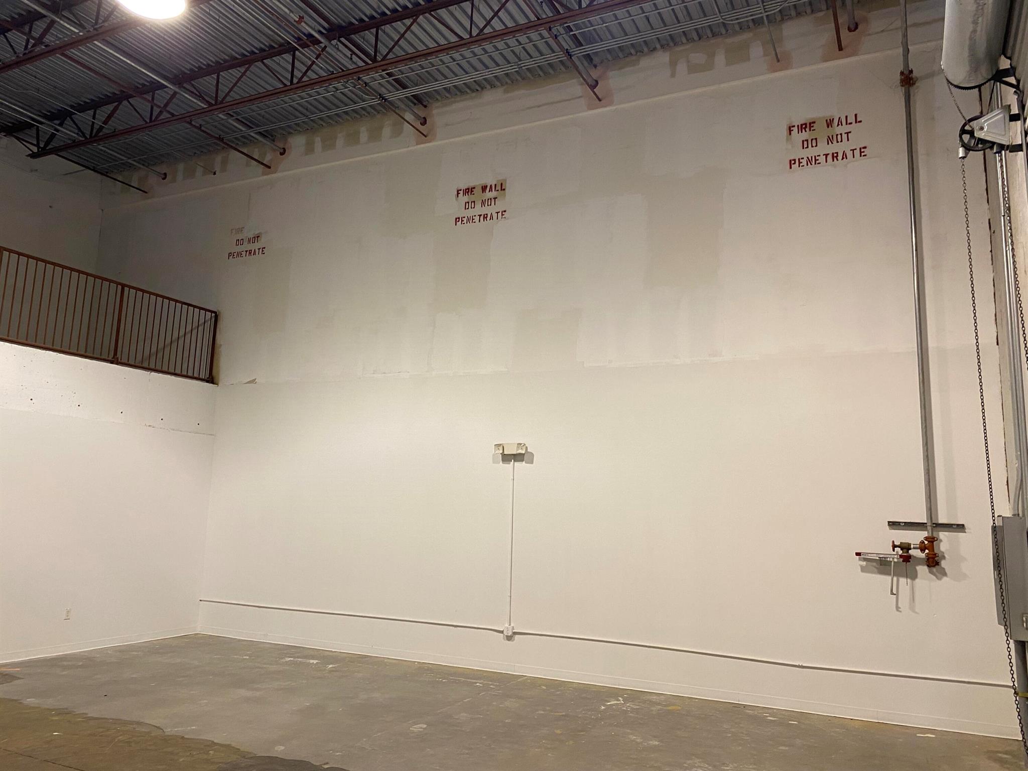 ROYAL PALM BUSINESS PLAZA - Commercial Sale