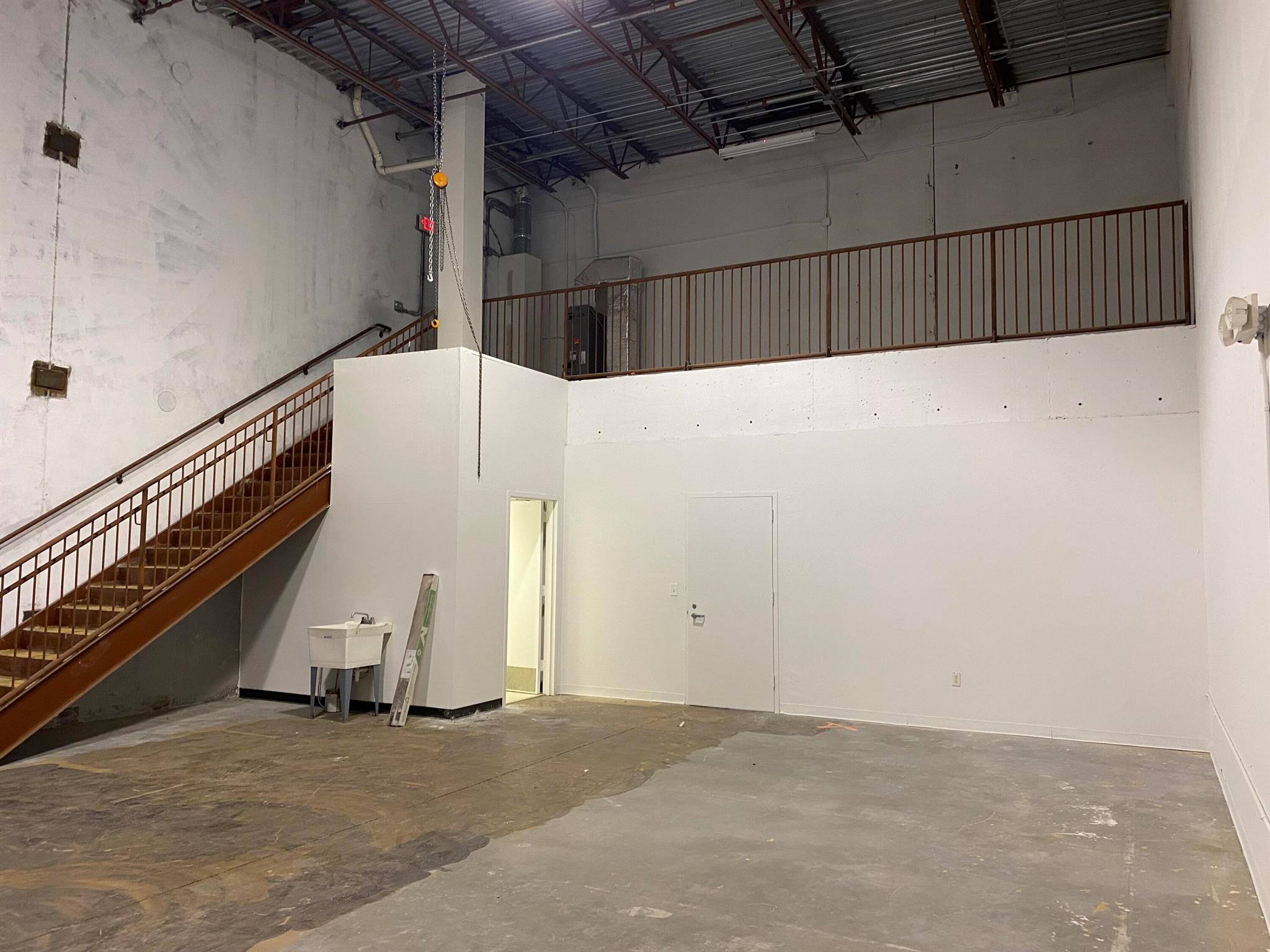 ROYAL PALM BUSINESS PLAZA - Commercial Sale