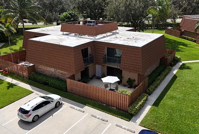 CAMELOT GARDEN - Residential