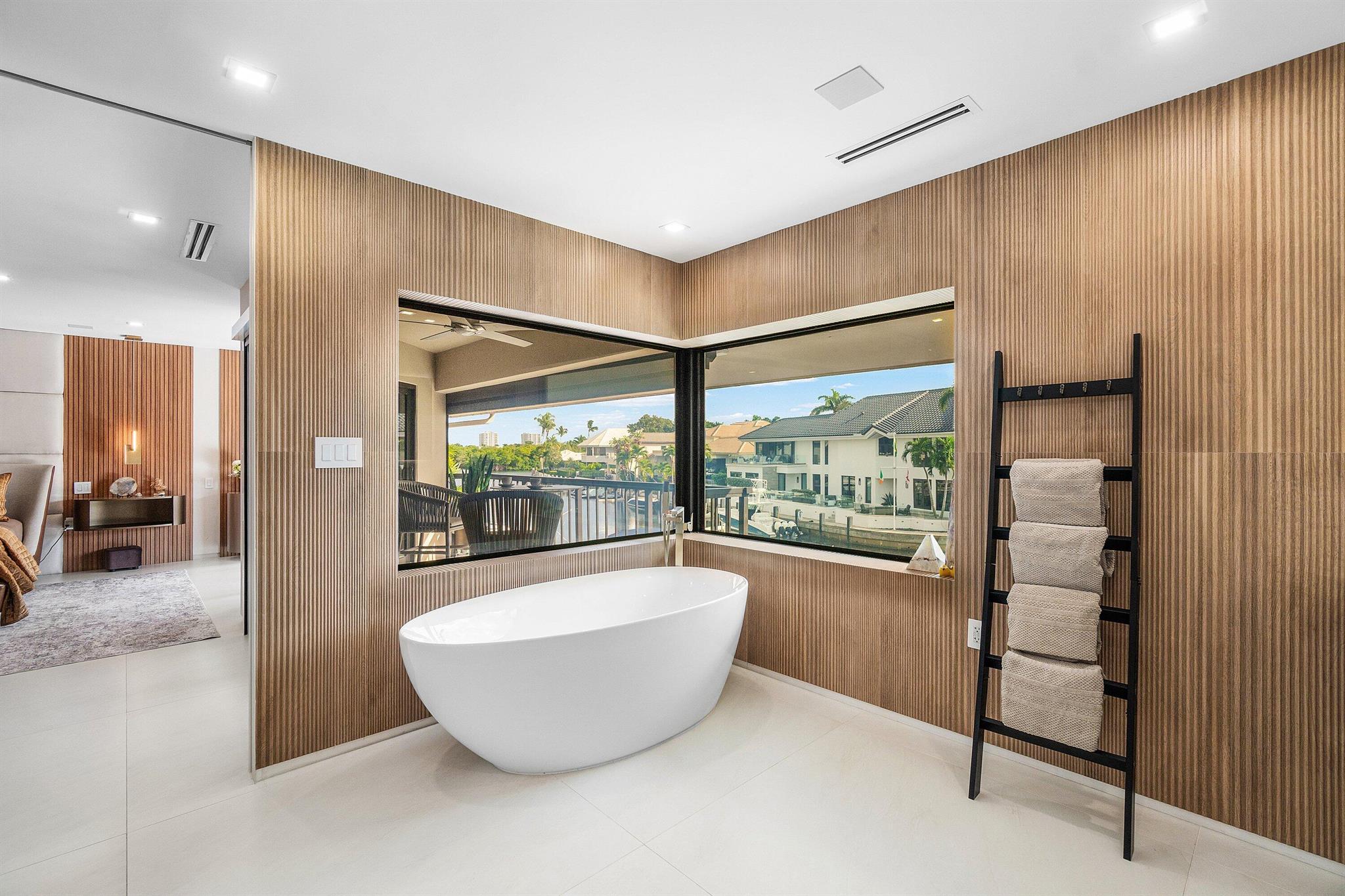 BOCA MARINA - Residential