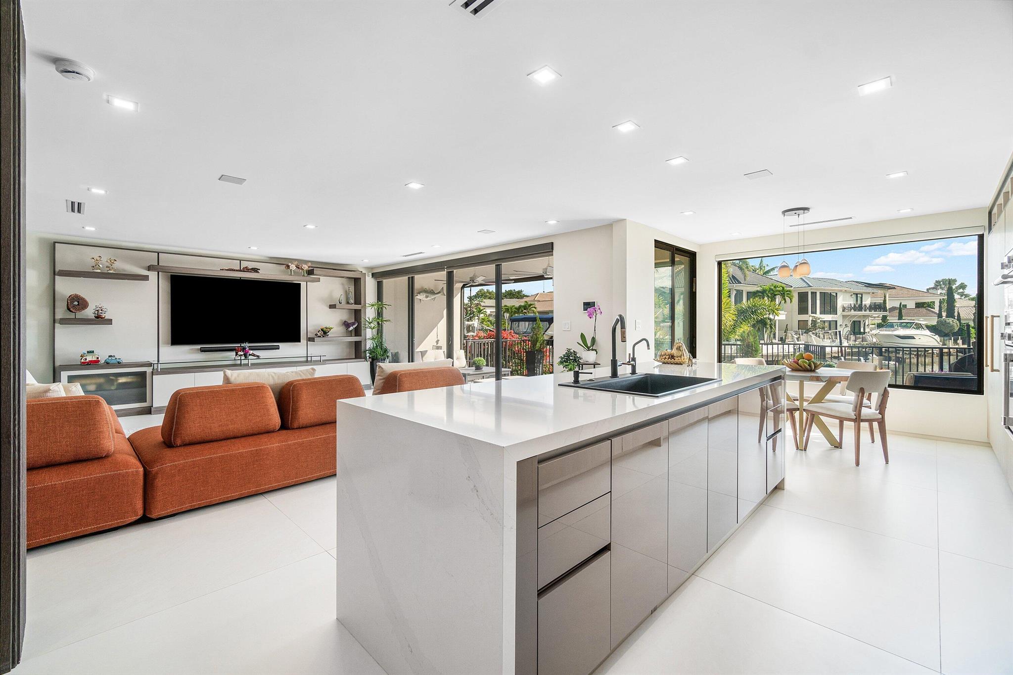 BOCA MARINA - Residential