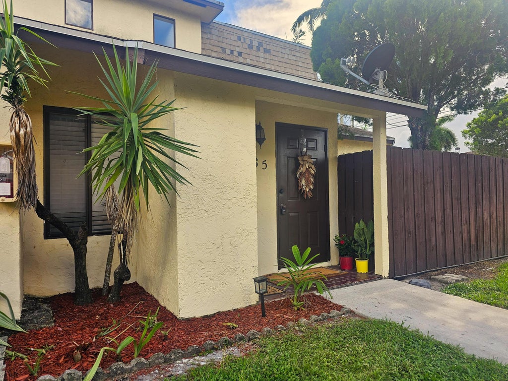 Photo of 2985 GENOA Place #2985, West Palm Beach, FL 33406 (MLS # B26070055)