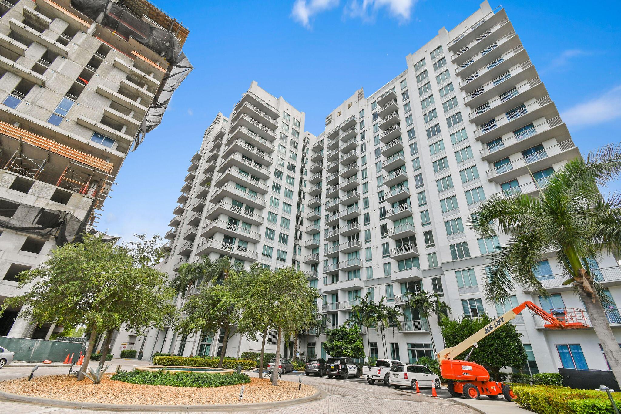 EDGE CONDO - Residential