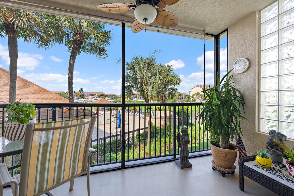Photo of 601 SEAFARER Circle #201, Jupiter, FL 33477 (MLS # B26085047)