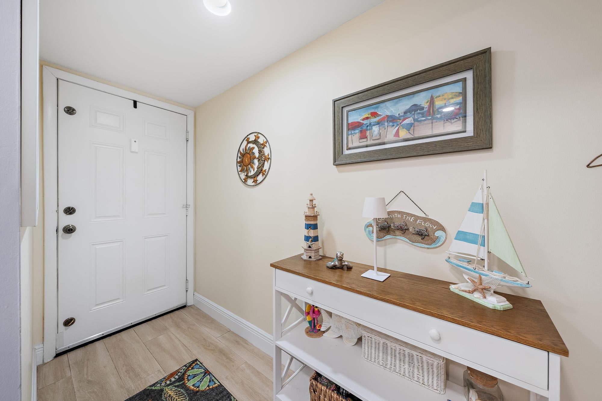 601 SEAFARER Circle 201