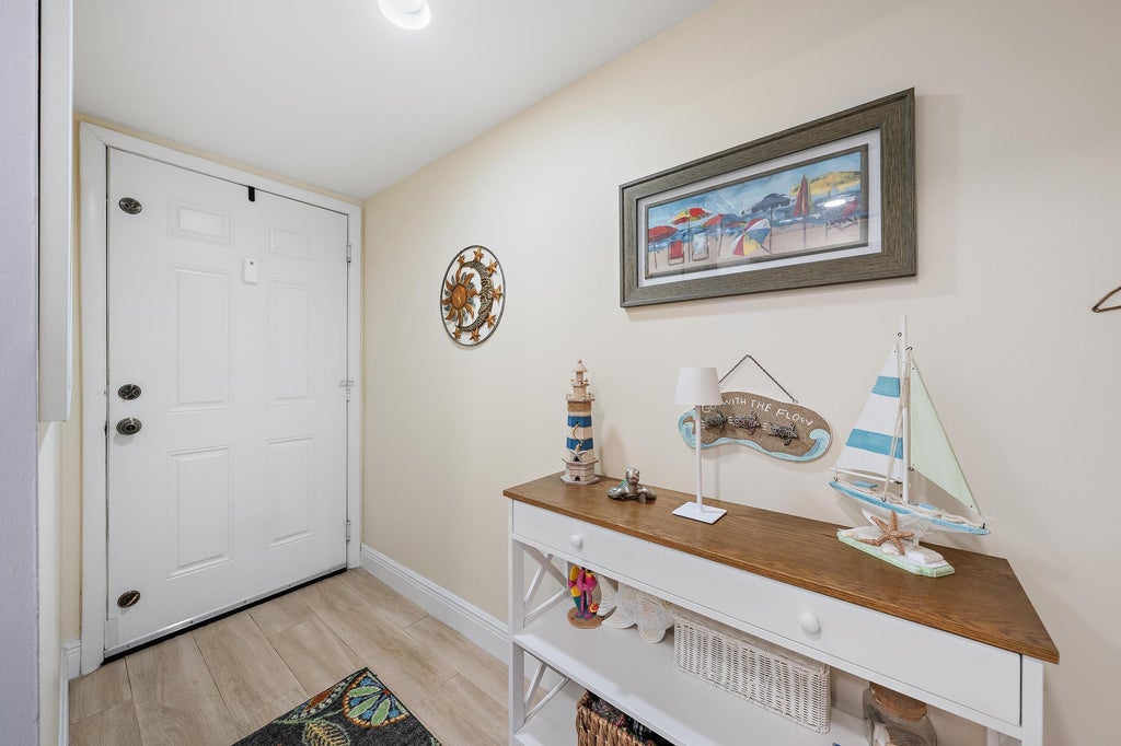 Photo of 601 SEAFARER Circle #201, Jupiter, FL 33477 (MLS # B26085047)