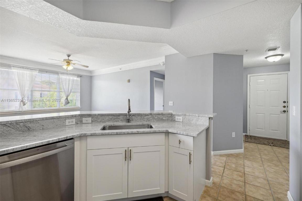 SOMERSET AT ABACOA CONDO - Residential Lease