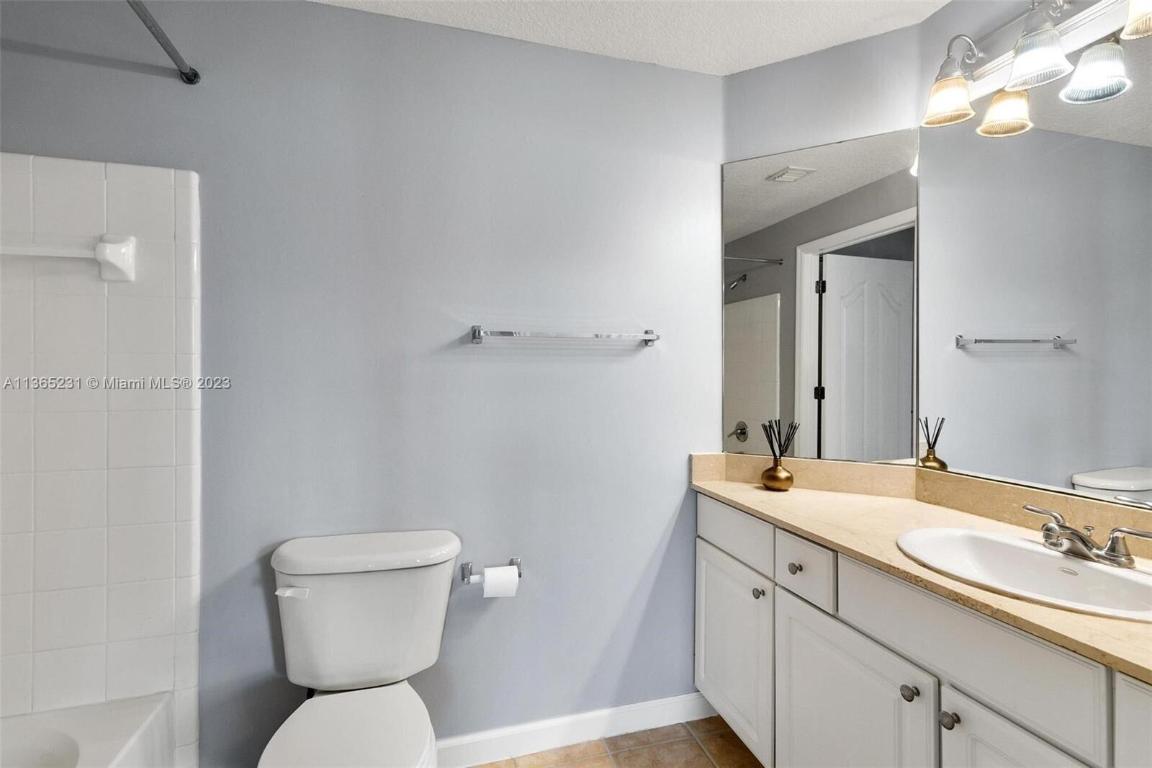 SOMERSET AT ABACOA CONDO - Residential Lease