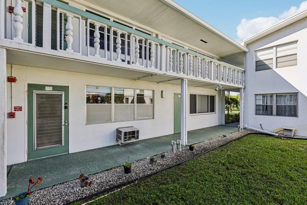 Photo of 270 Newport R #270, Deerfield Beach, FL 33442 (MLS # F10530326)