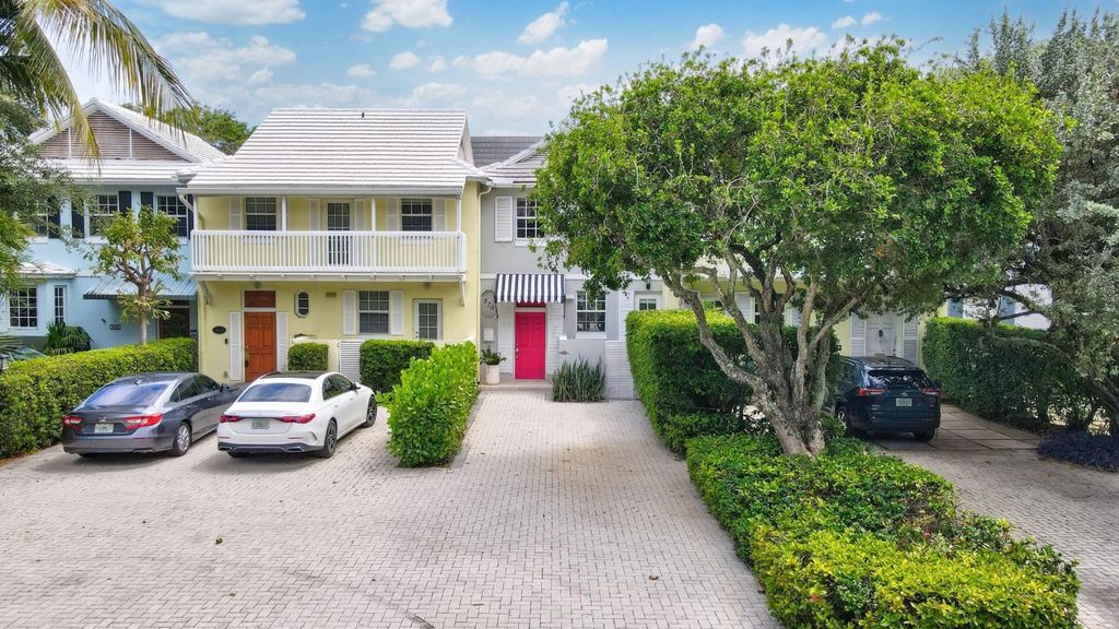 Photo of 870 E Camino Real Real, Boca Raton, FL 33432 (MLS # F10456240)