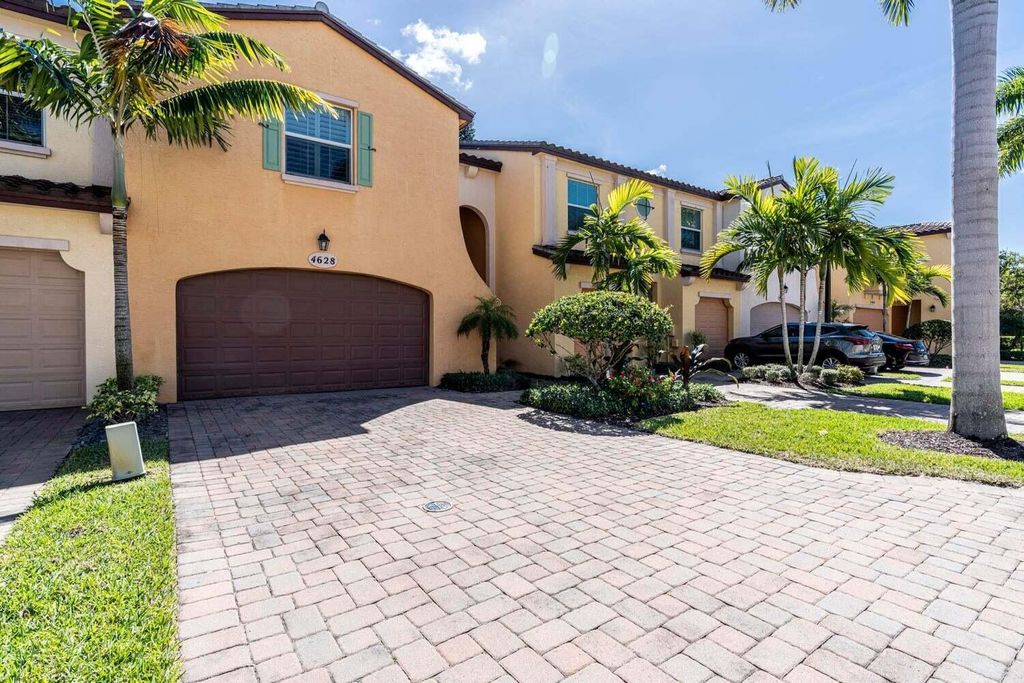 Photo of 4628 Mediterranean Circle, Palm Beach Gardens, FL 33418 (MLS # R11046512)