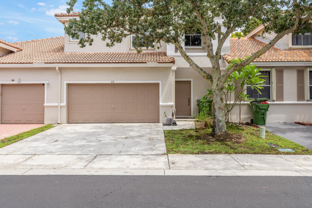 Photo of 831 NW 130TH Avenue, Pembroke Pines, FL 33028 (MLS # B26071626)