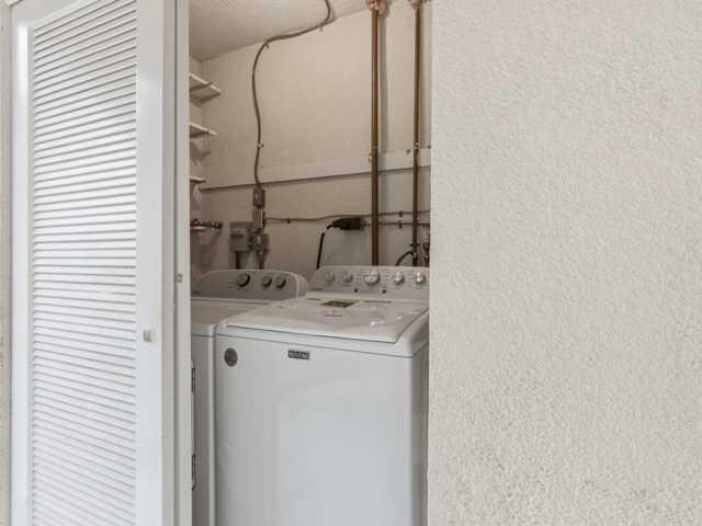 VILLAGE ROYALE ON THE GREEN CONDO - Residential