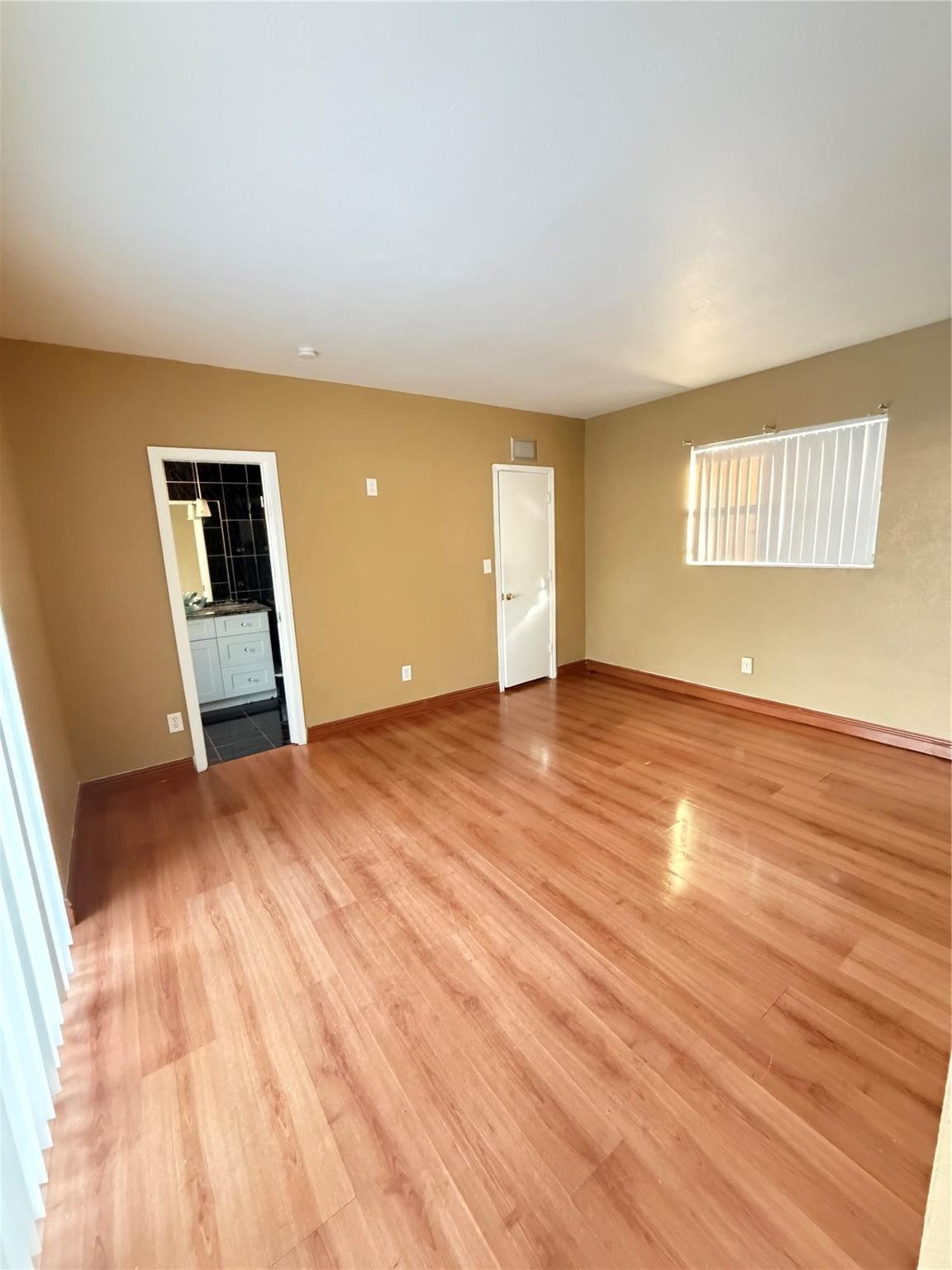 LAUDERDALE LAKES EAST GAT - Residential Lease