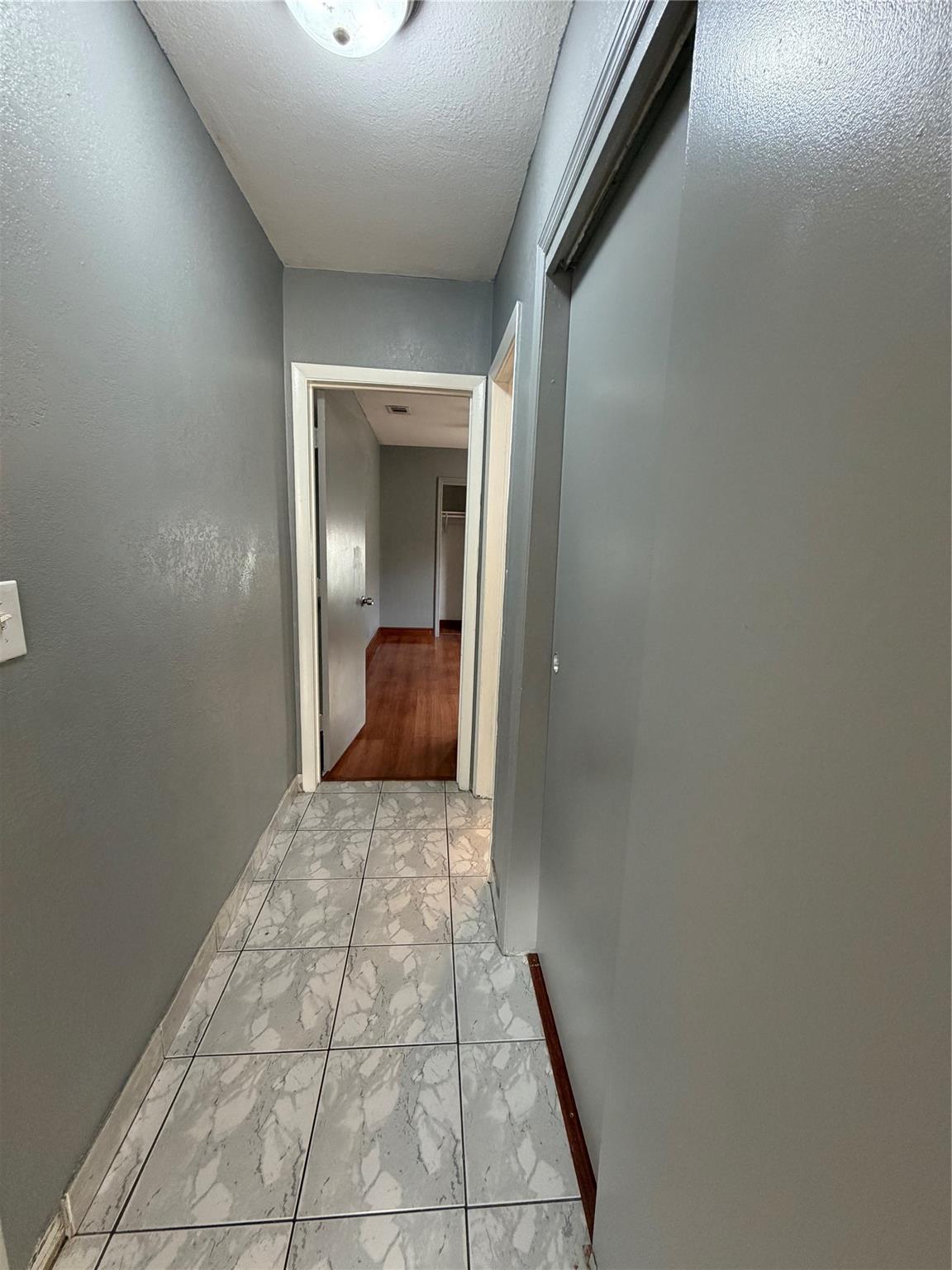 LAUDERDALE LAKES EAST GAT - Residential Lease