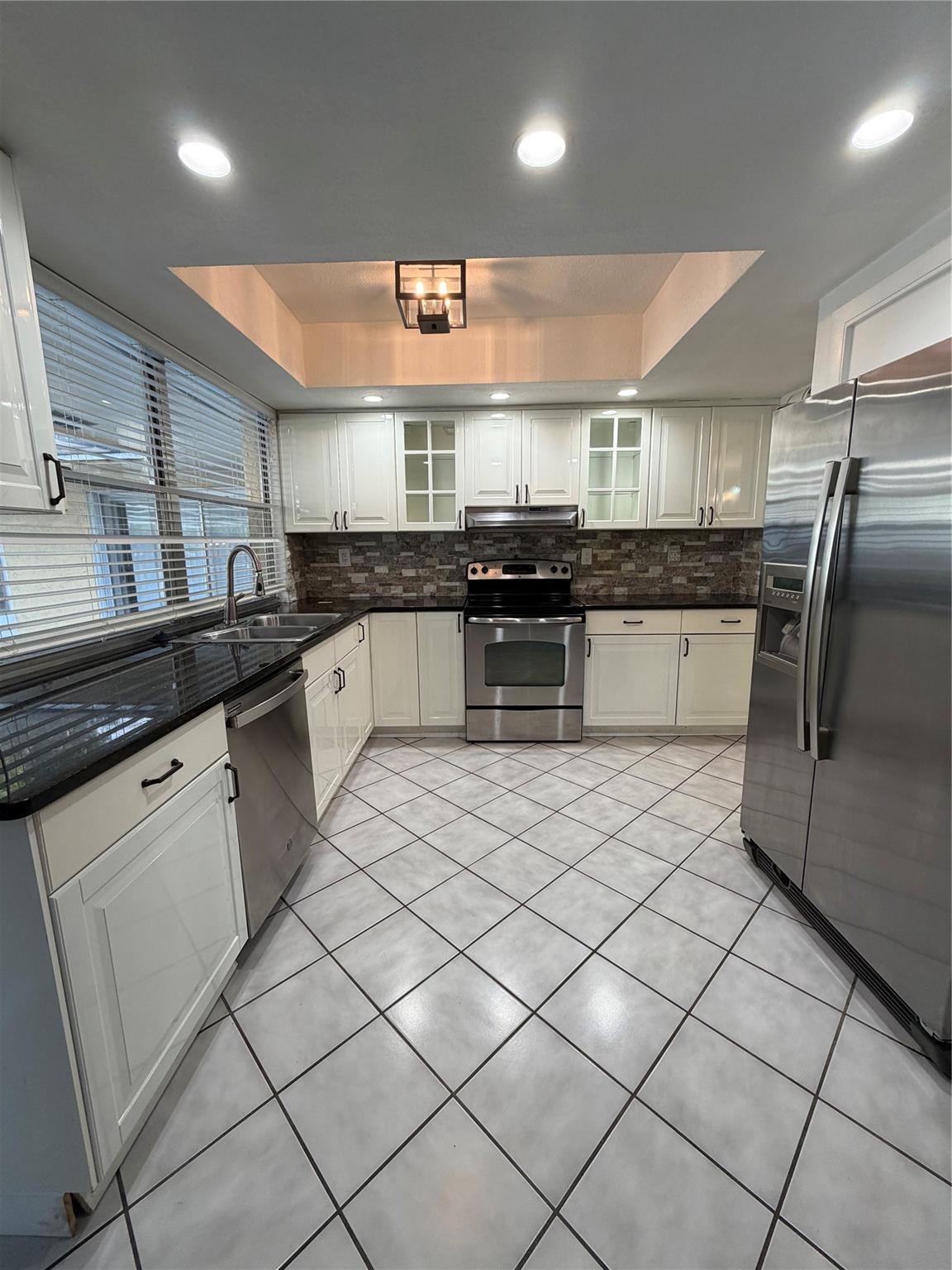 LAUDERDALE LAKES EAST GAT - Residential Lease