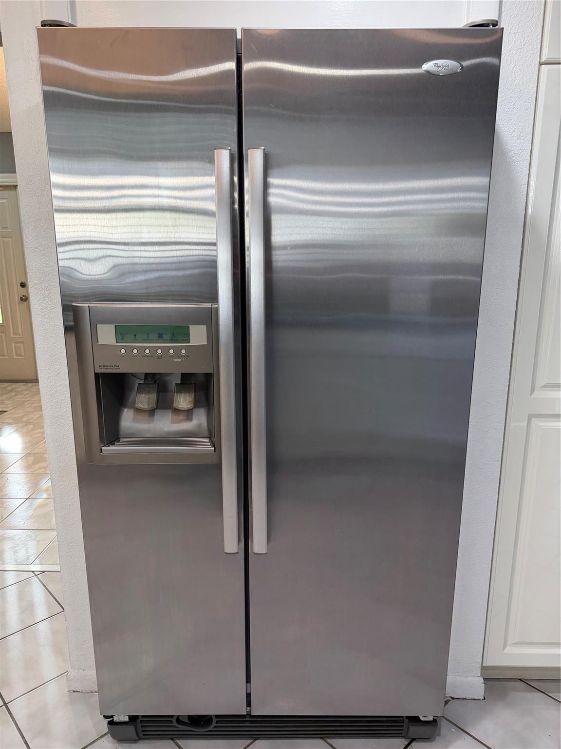 LAUDERDALE LAKES EAST GAT - Residential Lease