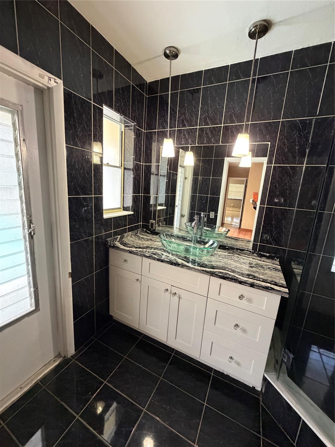 LAUDERDALE LAKES EAST GAT - Residential Lease