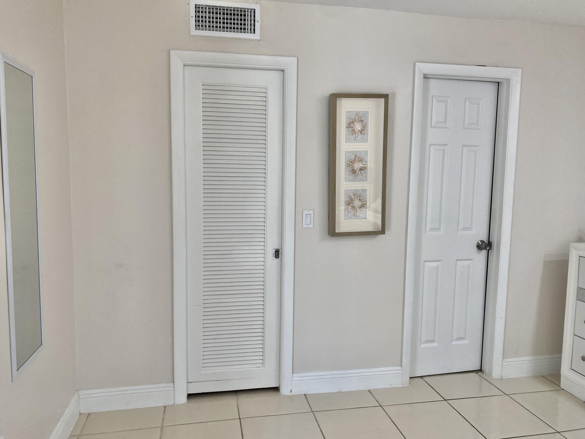 FOUNTAINS OF PALM BEACH CONDO 9 - Residential