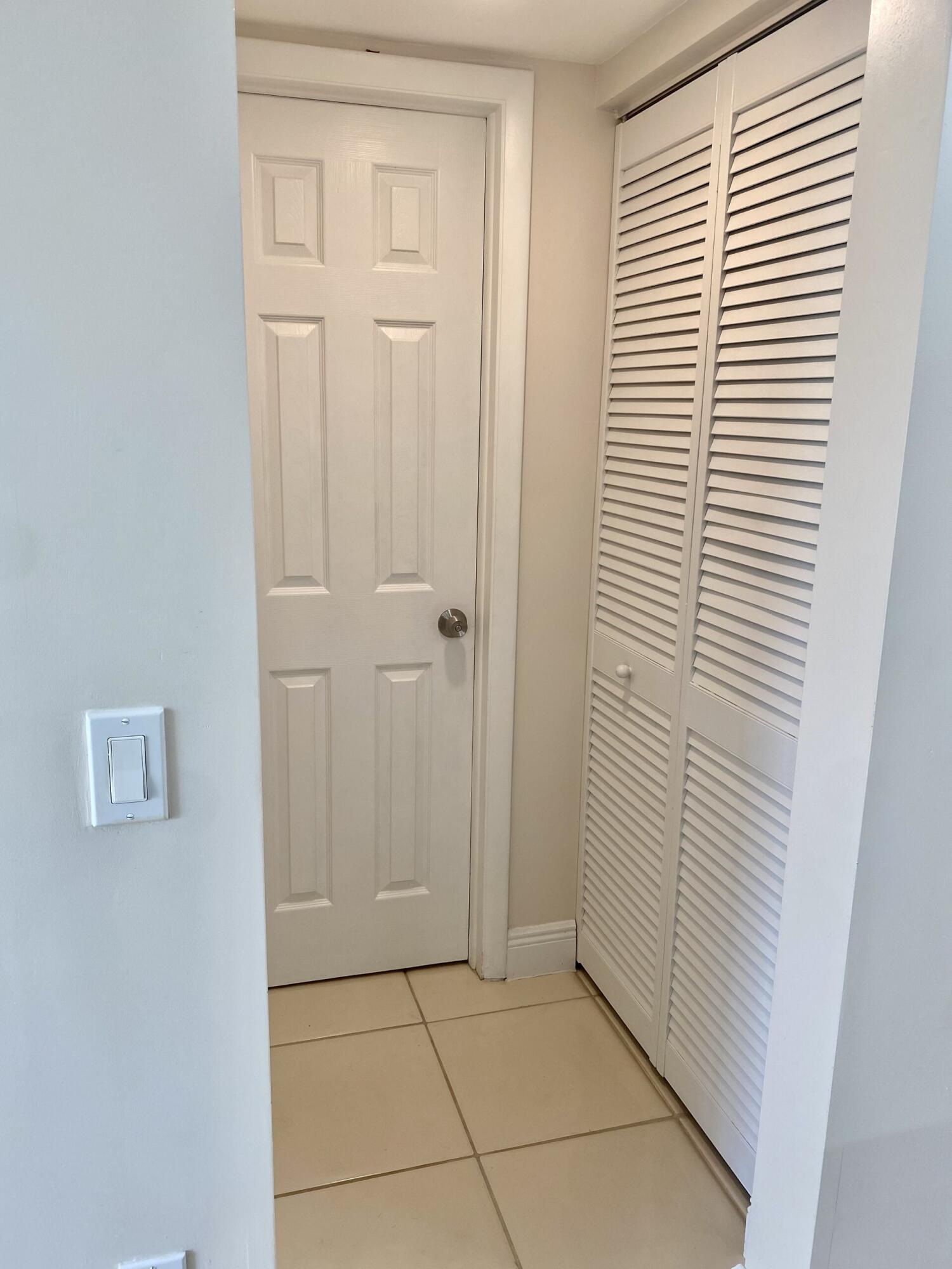 FOUNTAINS OF PALM BEACH CONDO 9 - Residential