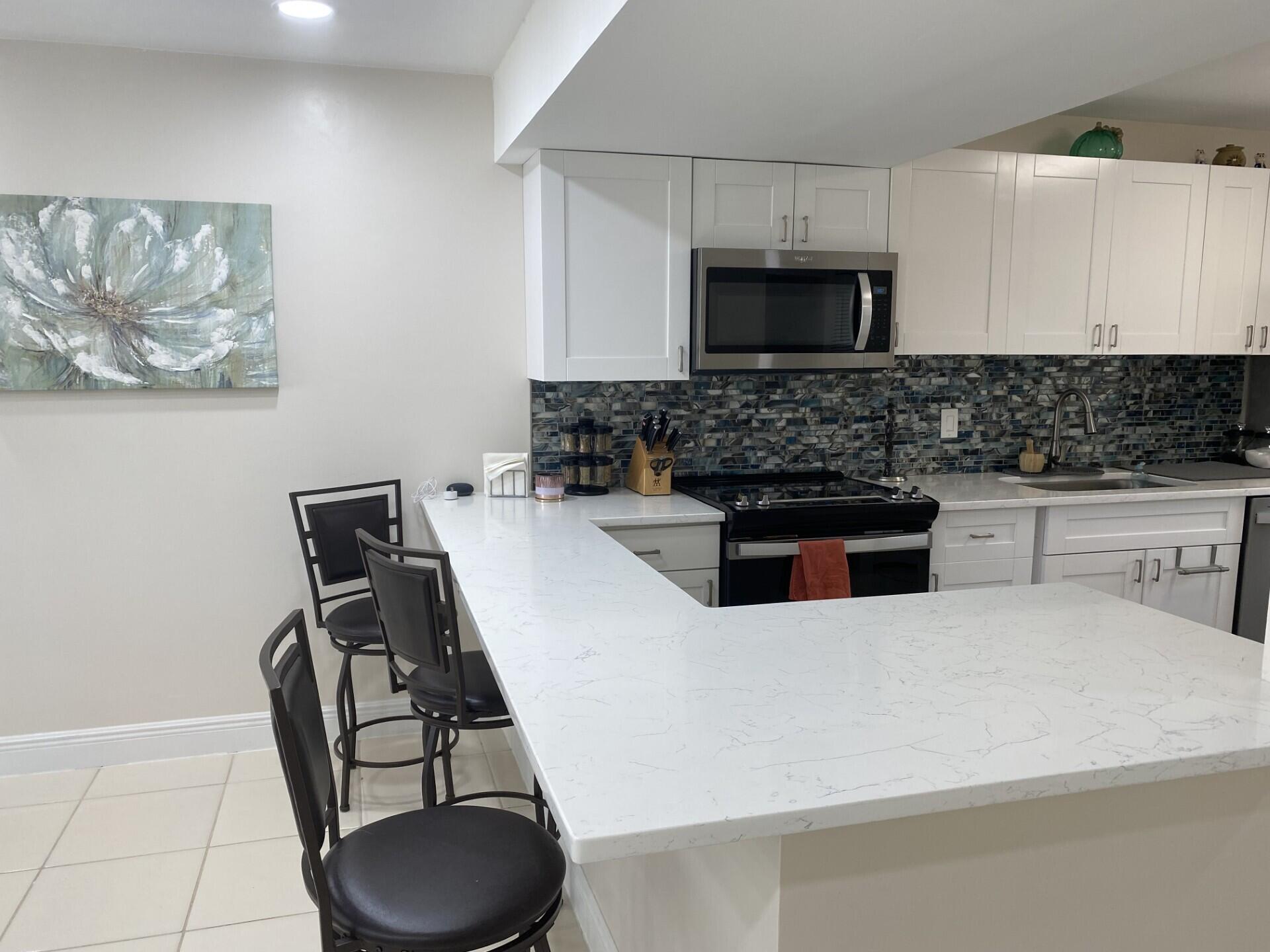 FOUNTAINS OF PALM BEACH CONDO 9 - Residential