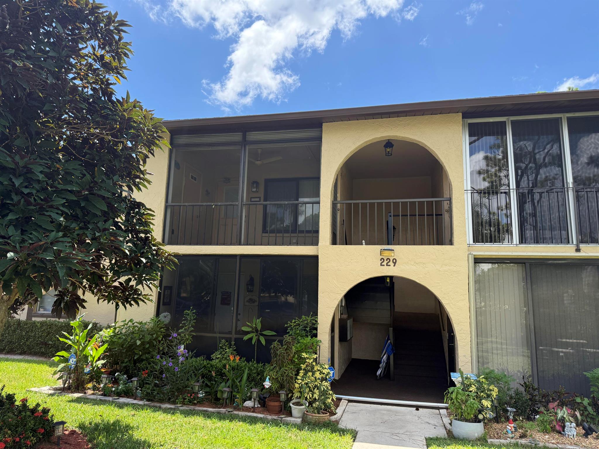 PINE RIDGE SOUTH II CONDO - Residential Lease