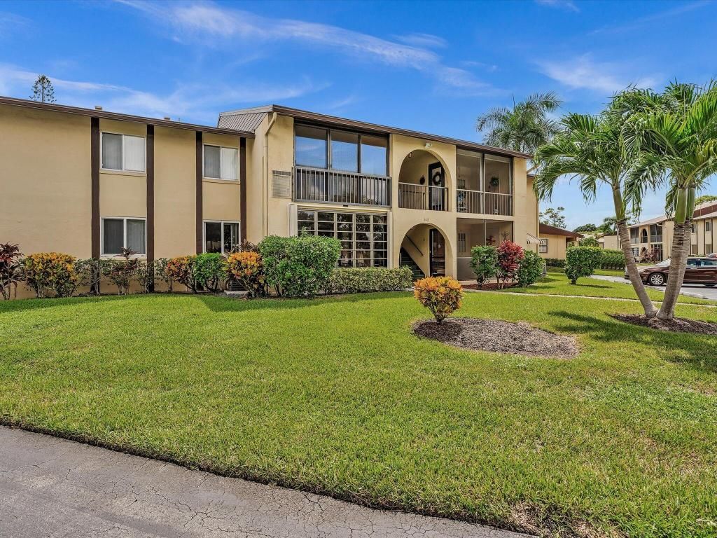 Photo of 342 Pine Ridge Circle #D-2, Greenacres, FL 33463 (MLS # R11125901)