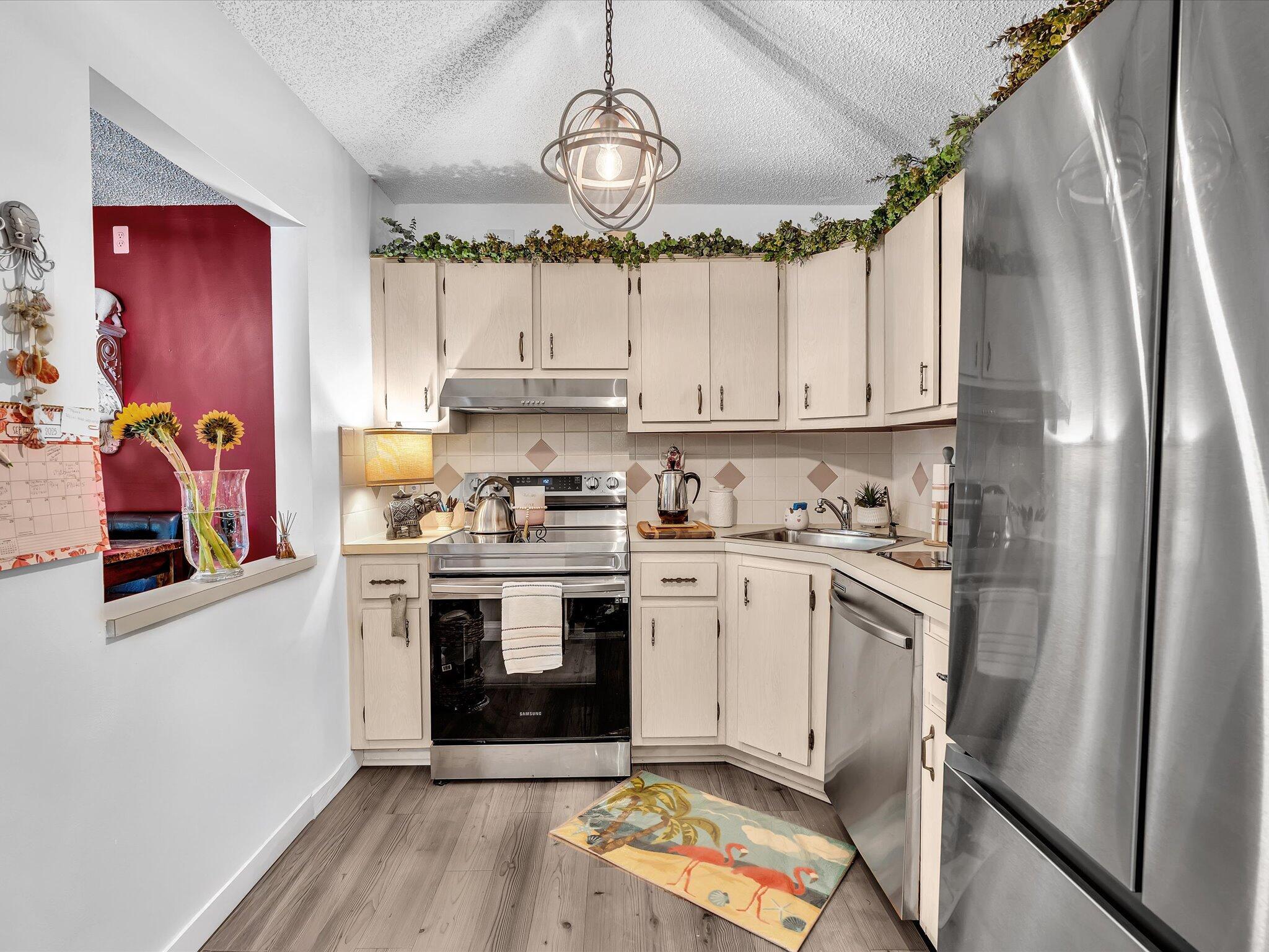 PINE RIDGE III CONDO - Residential