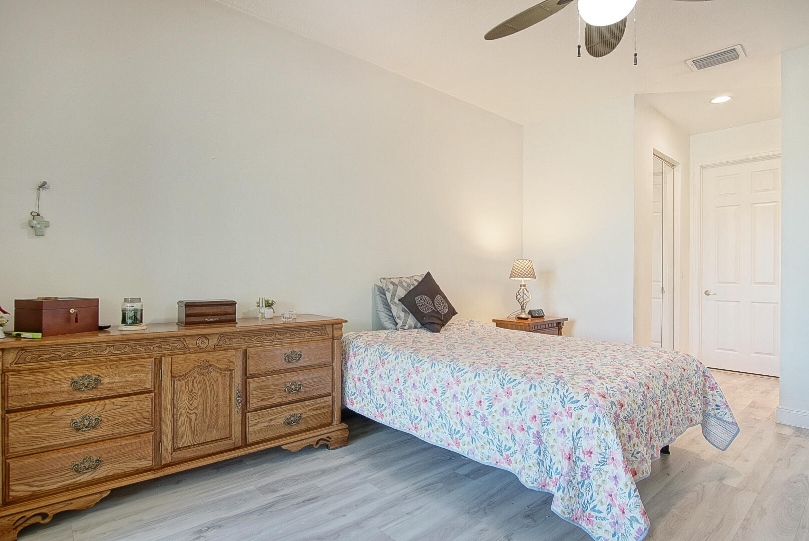 MARINER BAY - Residential