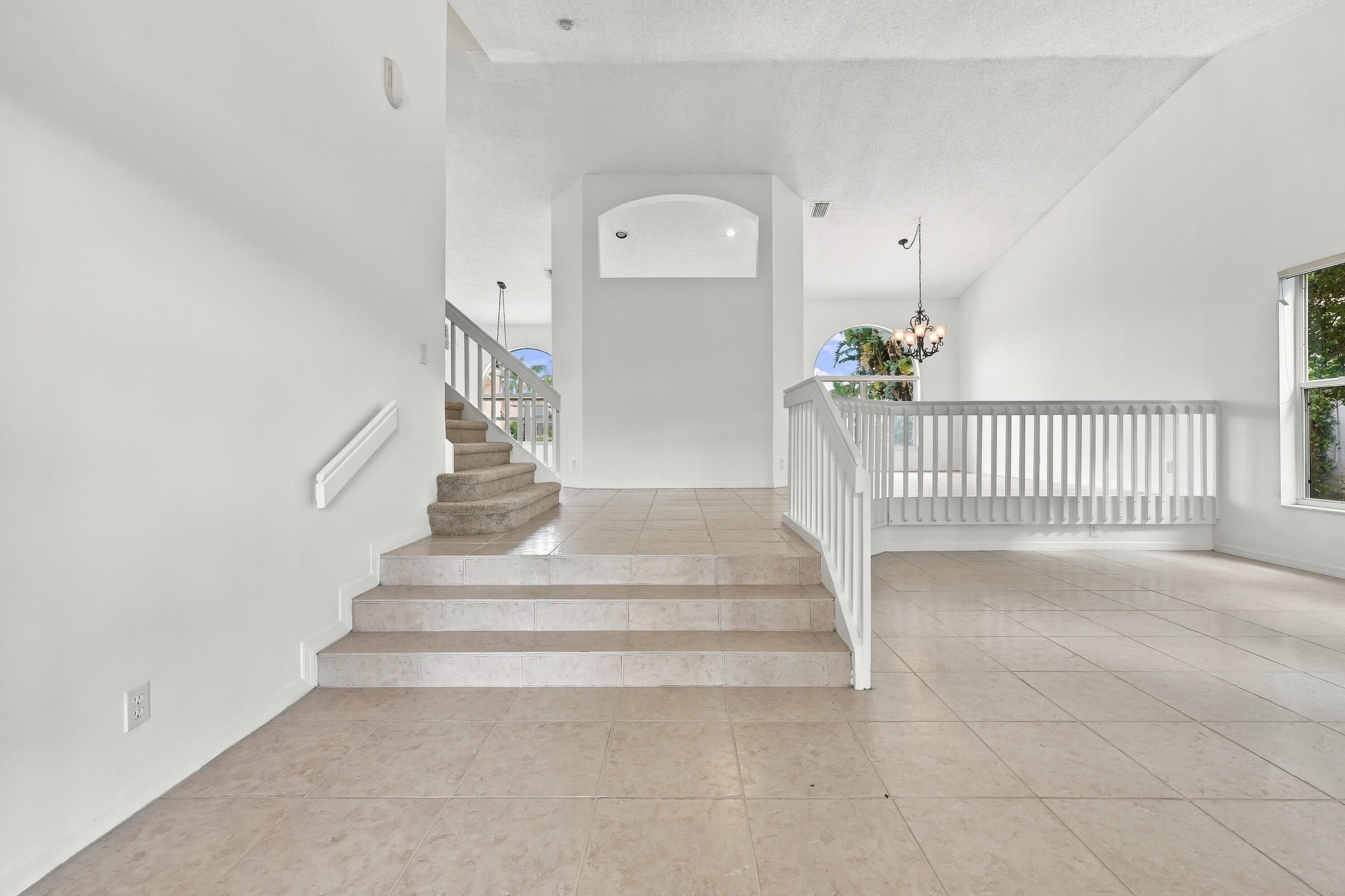 10671 St Thomas Drive