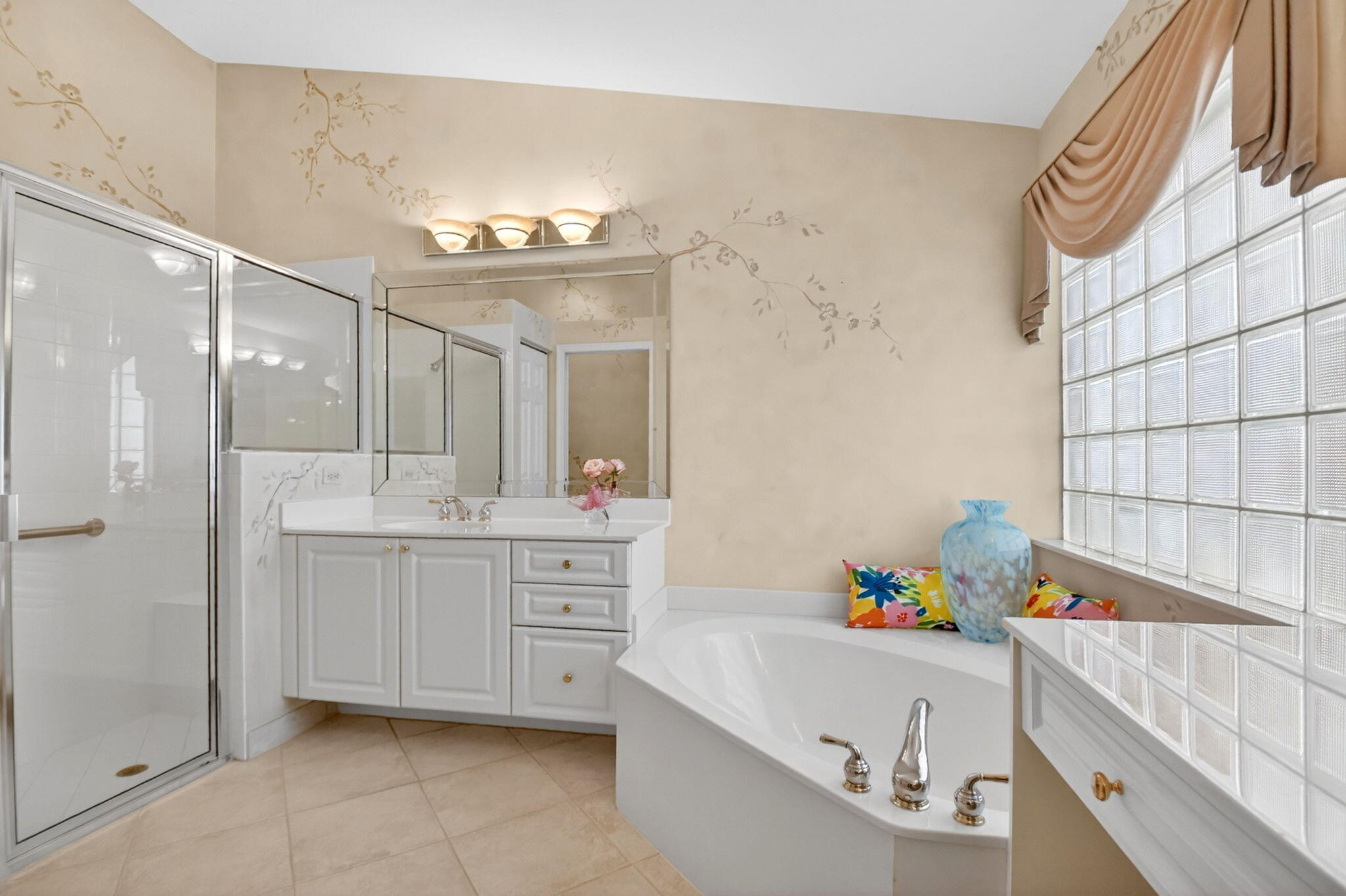 TUSCANY PAR A/B - Residential
