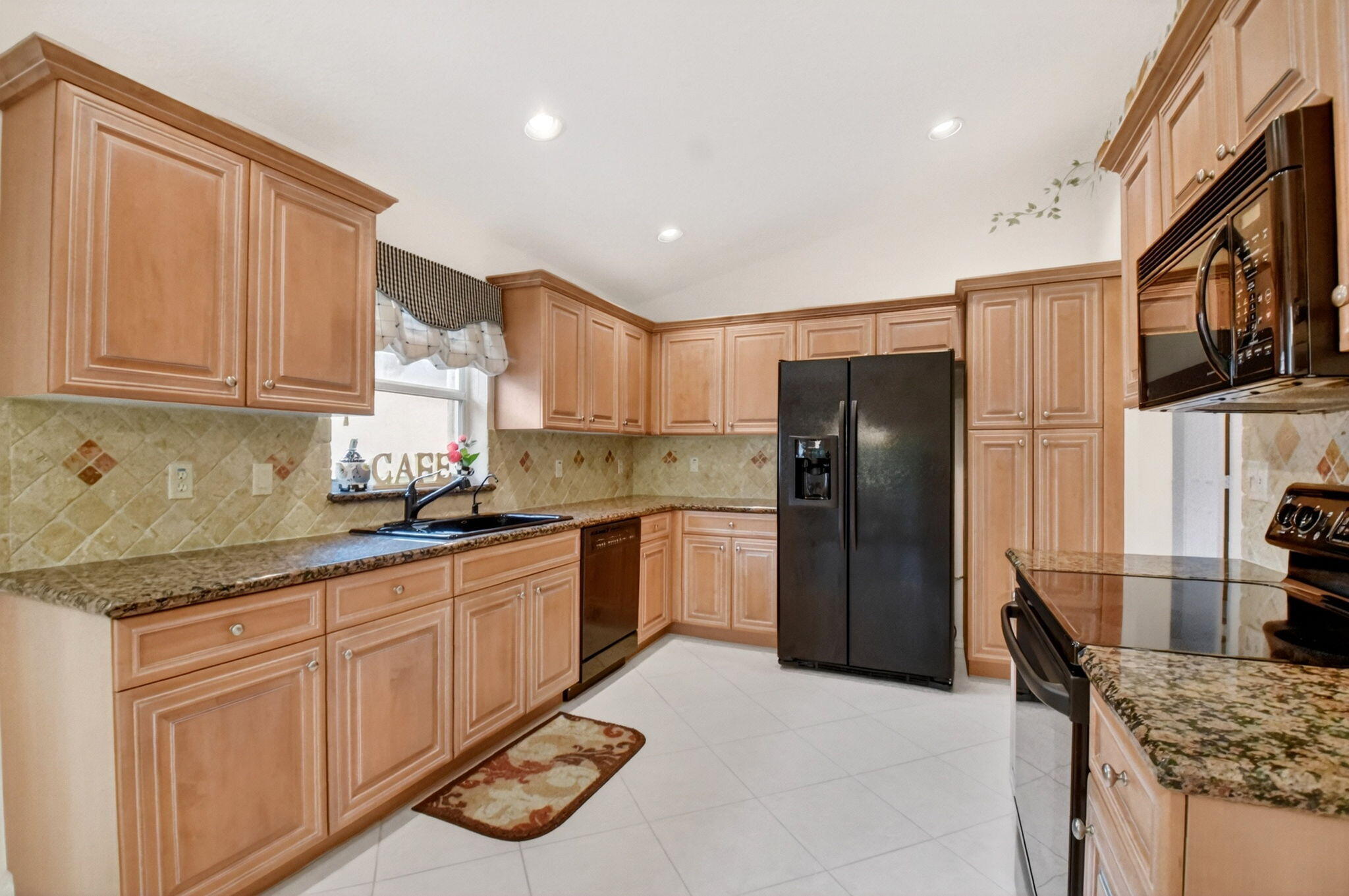 TUSCANY PAR A/B - Residential