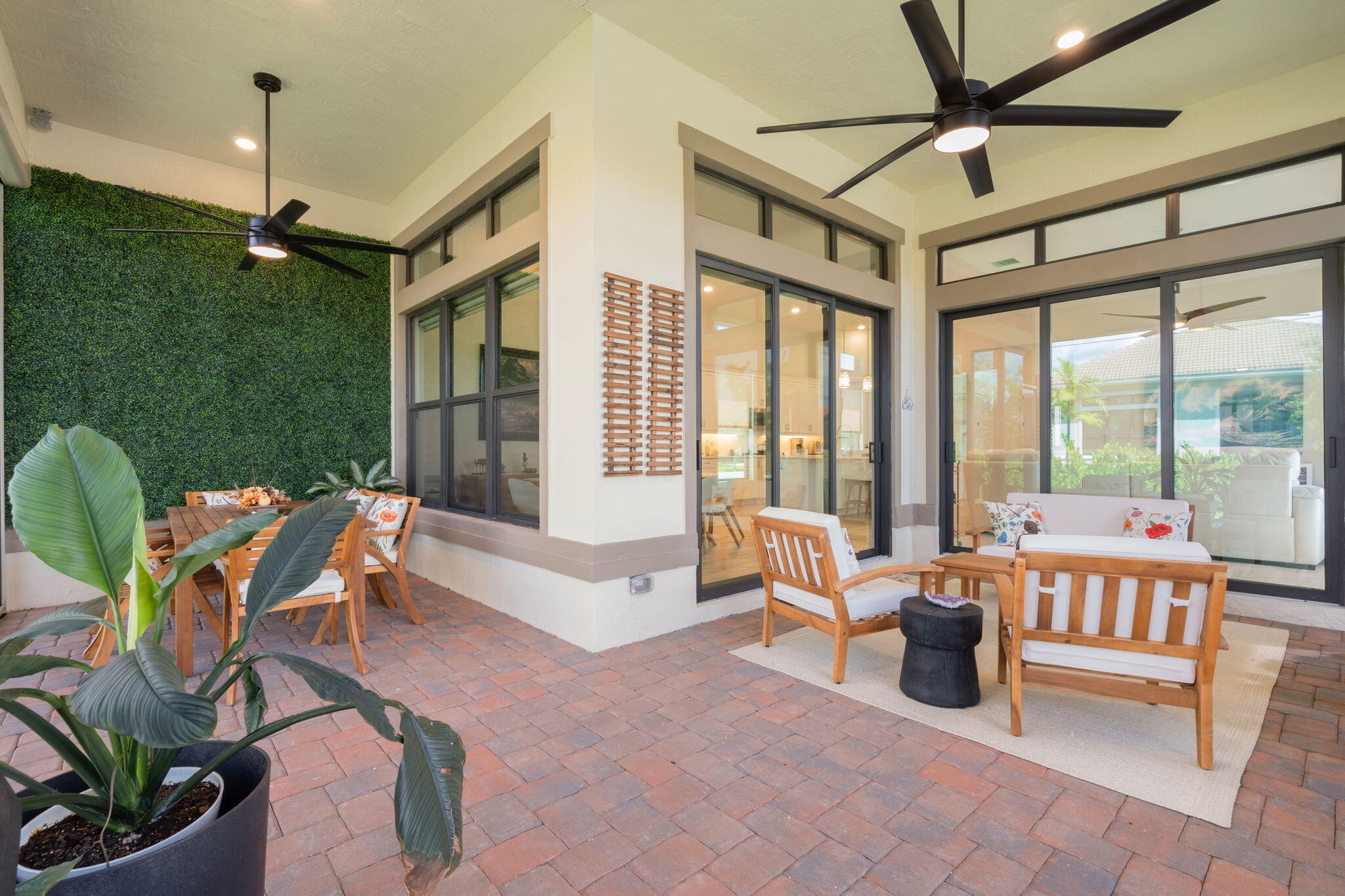 PARKLAND ROYALE - Residential