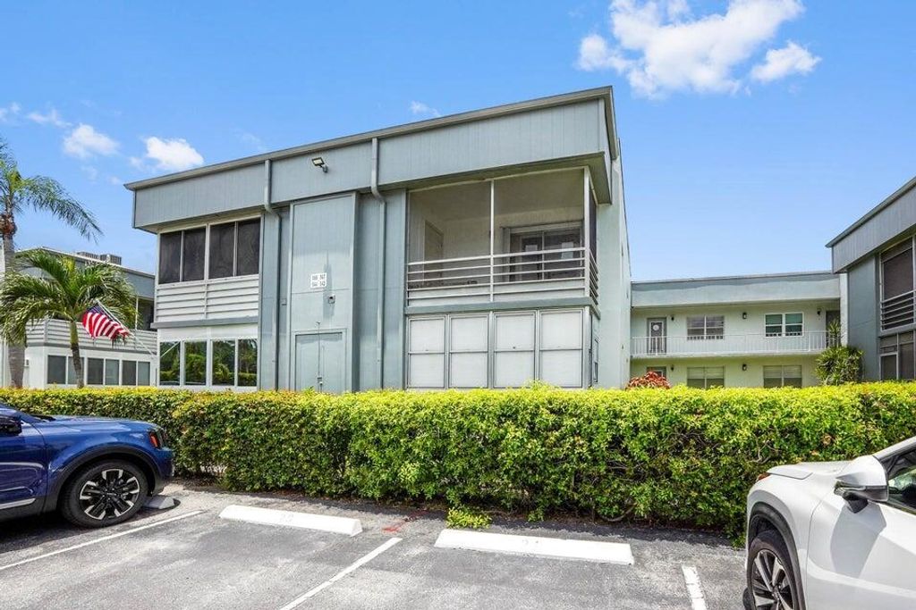 Photo of 567 Capri L, Delray Beach, FL 33484 (MLS # R11109424)