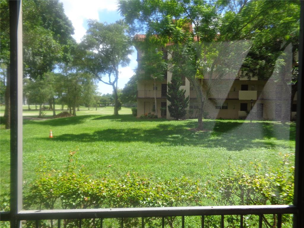 FALLS OF INVERRARY - Residential