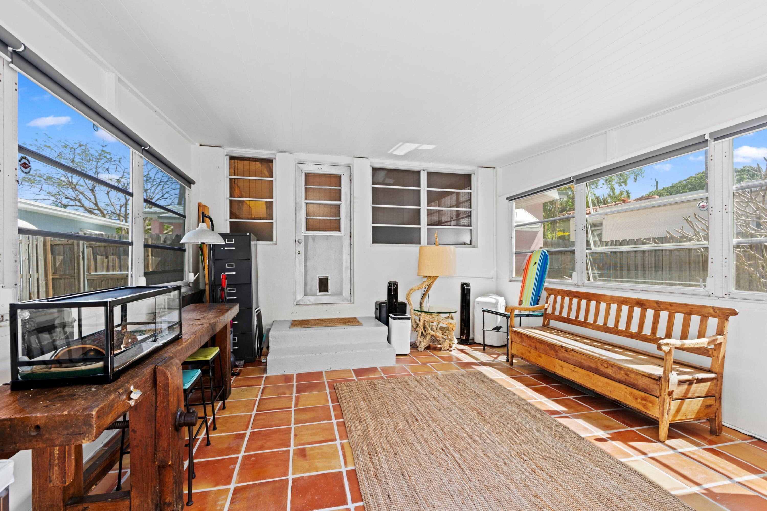 GALE LAKE WORTH 1 REAMNDED - Residential