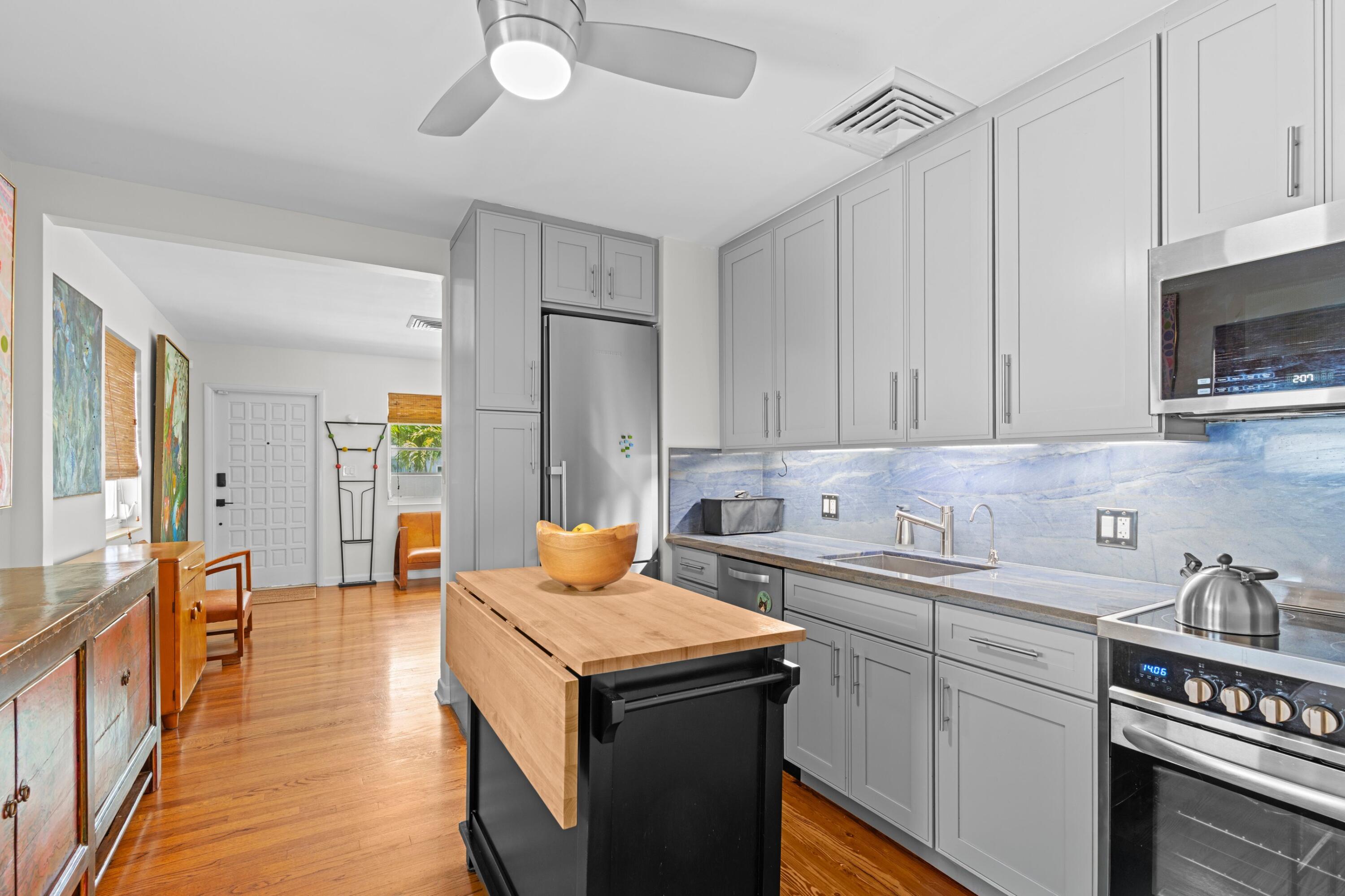 GALE LAKE WORTH 1 REAMNDED - Residential