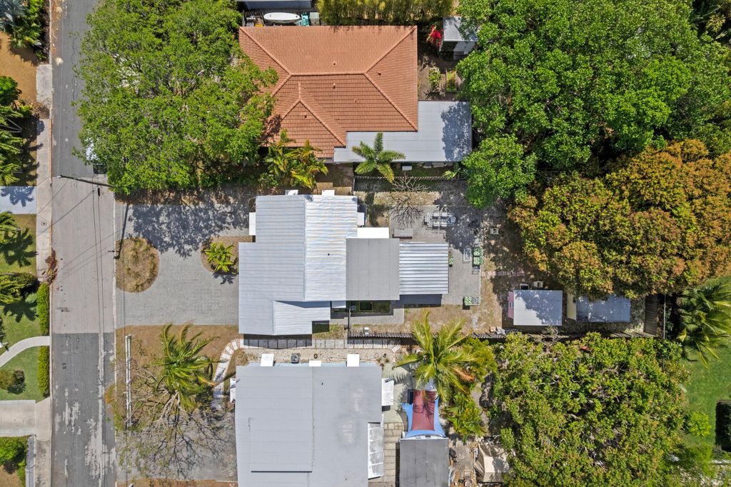 Photo of 3221 Liddy Avenue, West Palm Beach, FL 33407 (MLS # B26004264)