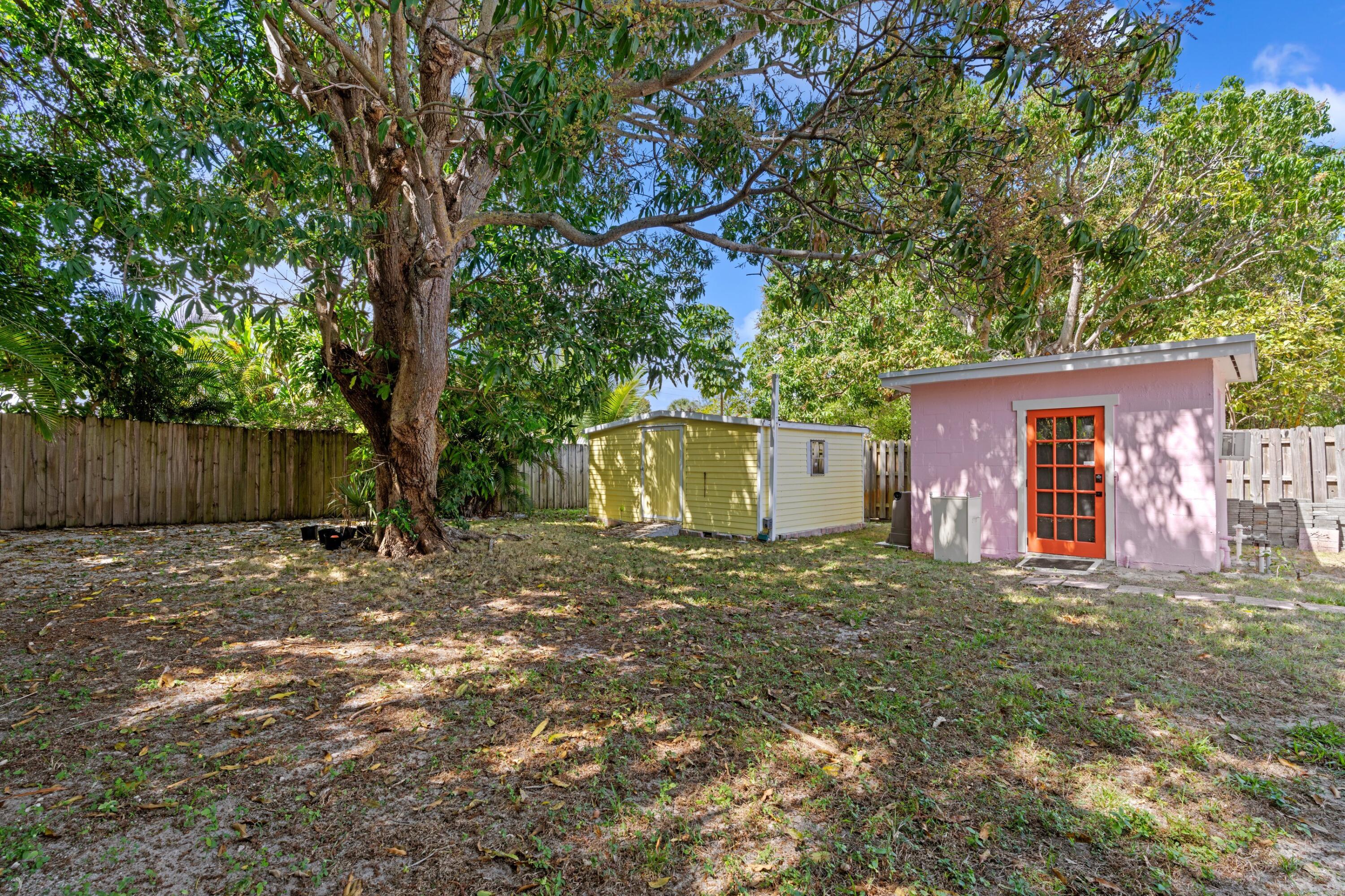 GALE LAKE WORTH 1 REAMNDED - Residential