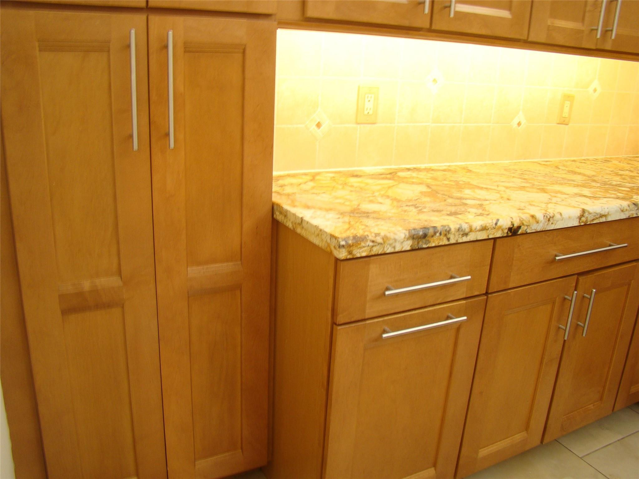 APPLEWOOD VILLAGE 1 - Residential