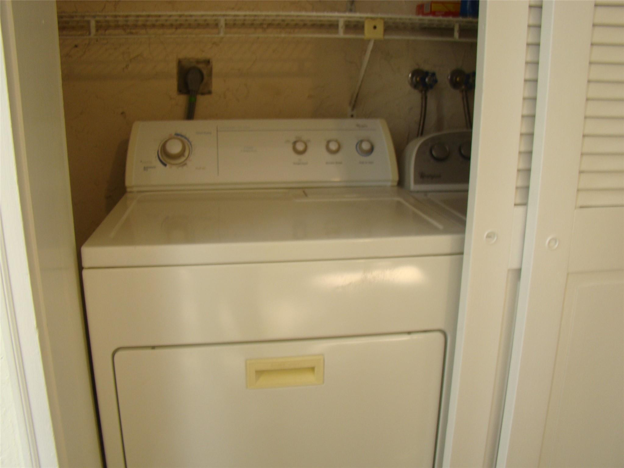 APPLEWOOD VILLAGE 1 - Residential