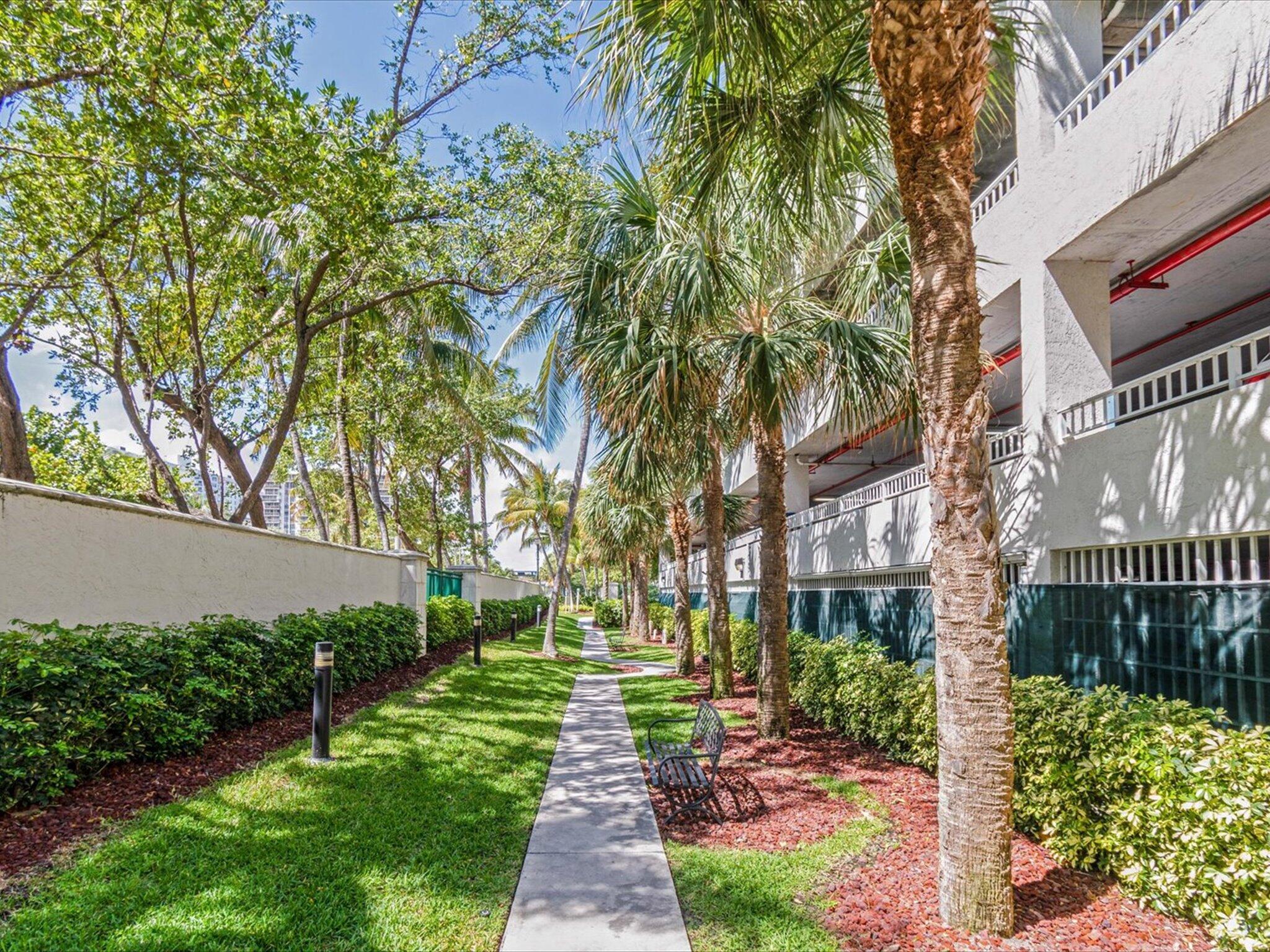 LHERMITAGE I CONDOMINIUM - Residential