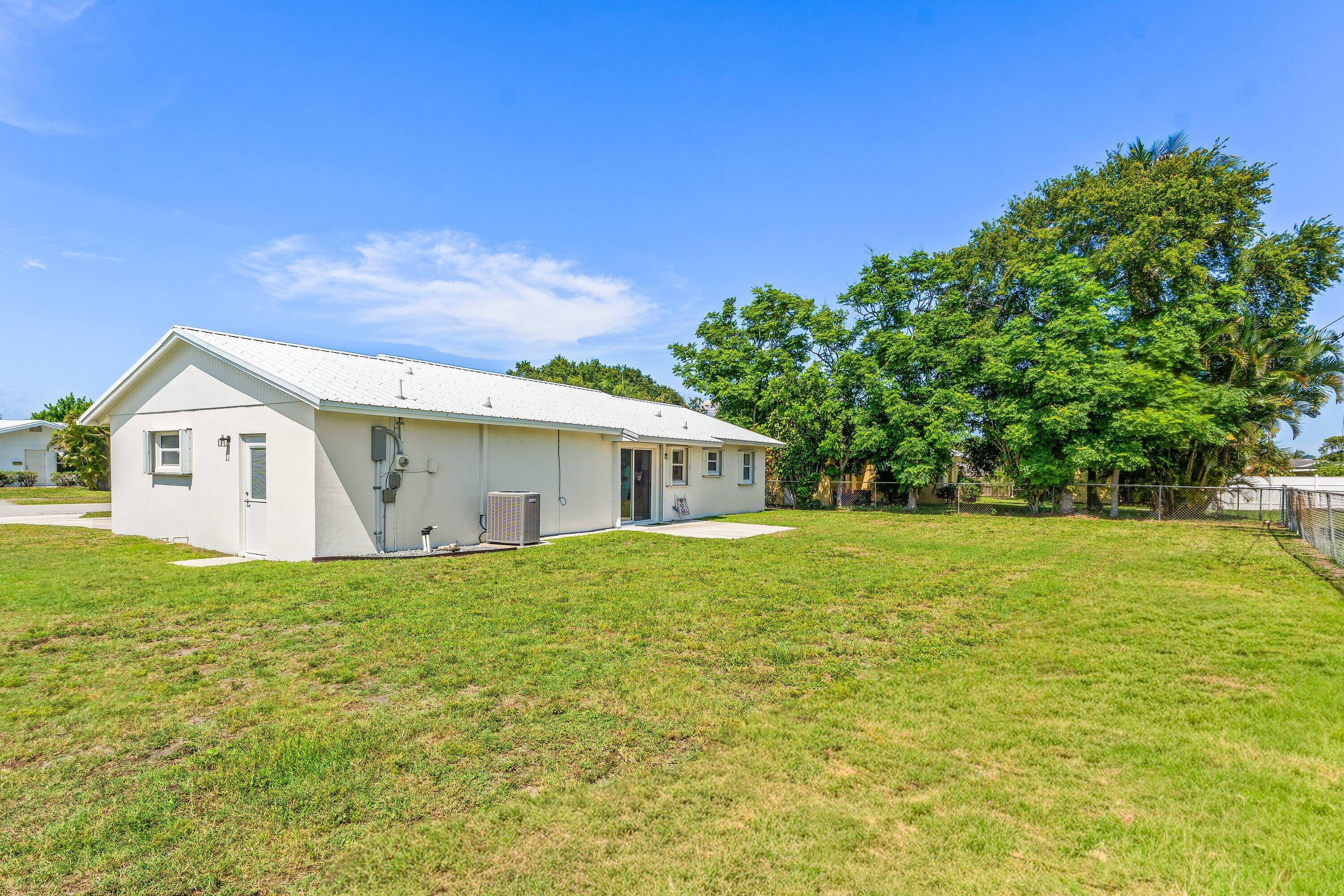 PALM BEACH CABANA COLONY EAST - Residential