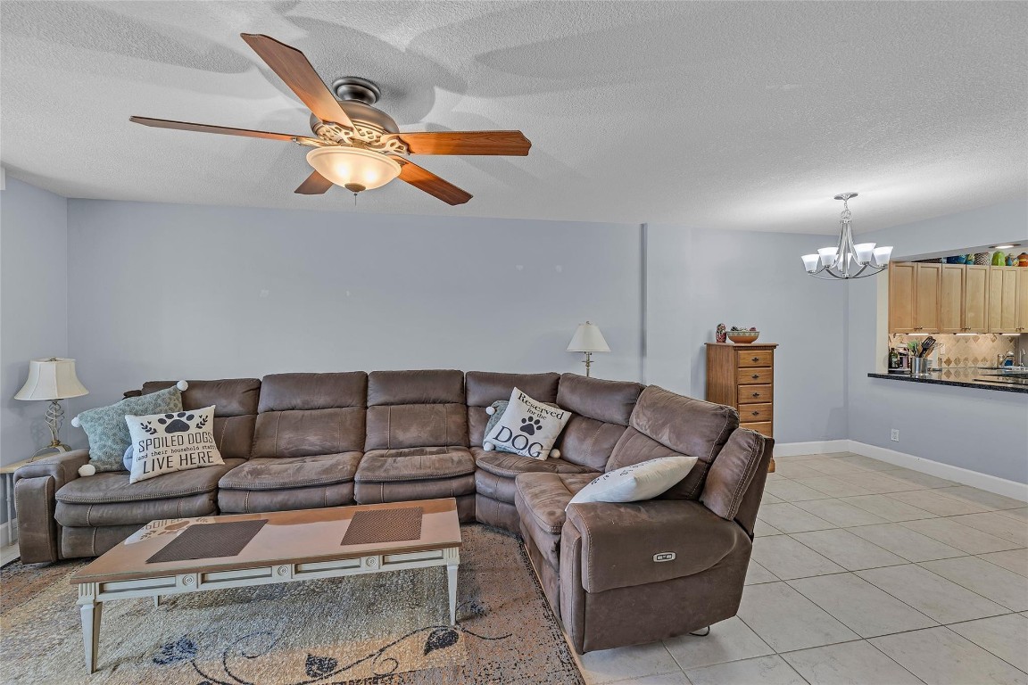 Lighthouse Point Plaza - Residential