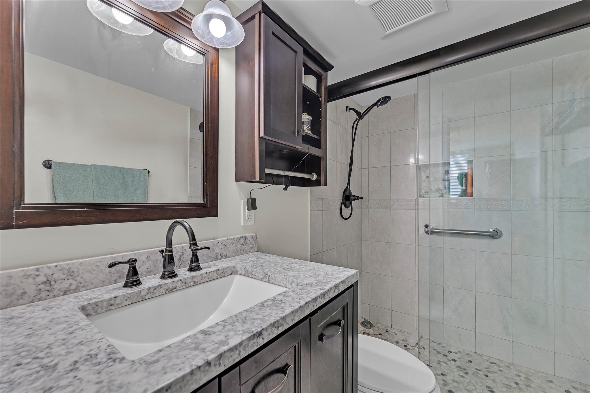 Lighthouse Point Plaza - Residential